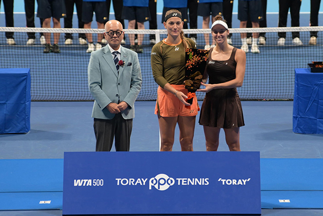 T.Babos選手・L.Stefani選手